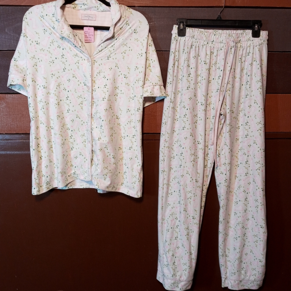 Sweet Honey Medium green With Bunnies Top With Matching pants - Picture 7 of 9